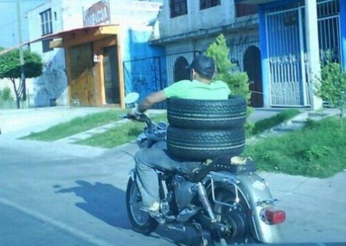 joke-funny-photo-Tire-transport-with-mot